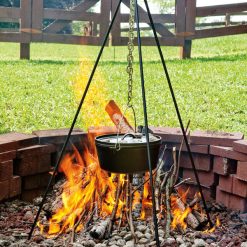 Alternative view of Lodge Castiron - Camp Tripod