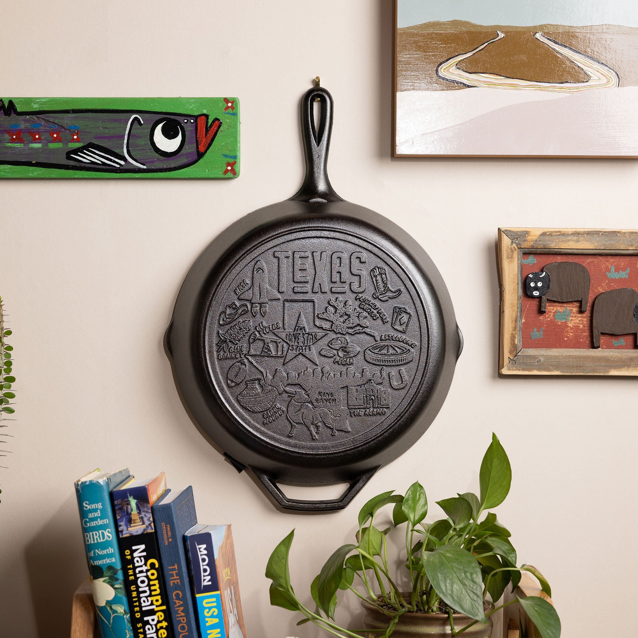 Lodge Castiron - American Road Trip: 12 Inch Seasoned Cast Iron Skillet, Texas - Image 3
