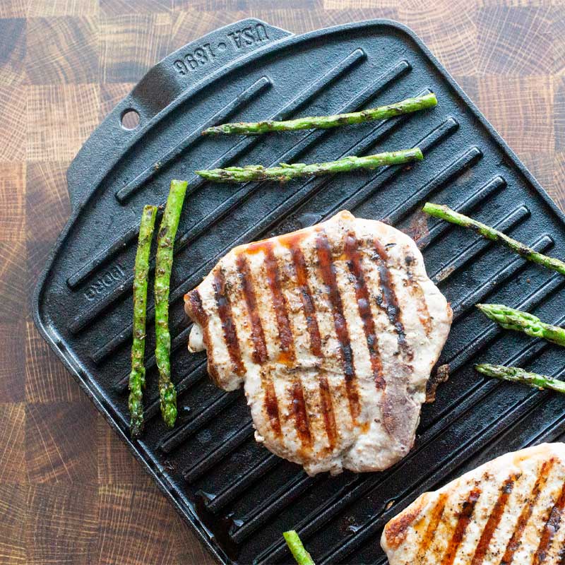 Lodge Castiron - 19 x 9.5 Inch Seasoned Cast Iron Reversible Grill/Griddle - Image 3
