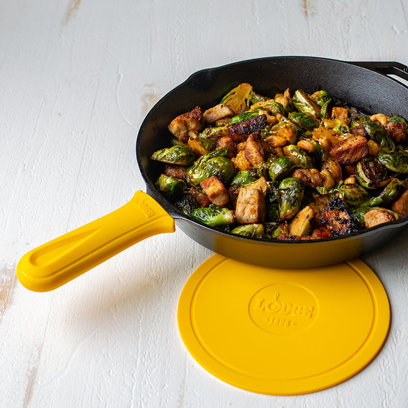 Lodge Castiron - Deluxe Silicone Hot Handle Holder - Image 5