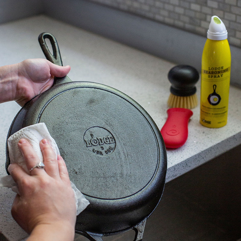 Lodge Ironware - Seasoned Cast Iron Care Kit - Image 11