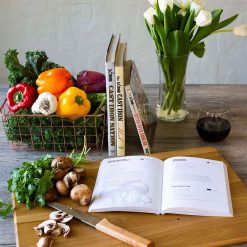 Alternative view of Lodge Castiron - The Lodge Castiron - Cast Iron Cookbook