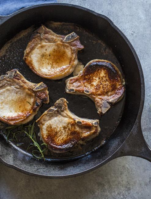 Lodge Castiron - Classic Cast Iron Skillets - Image 100