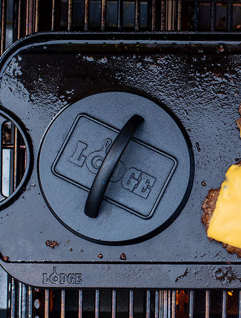 Lodge Castiron - 6.25 Inch Seasoned Cast Iron Burger Press - Image 5