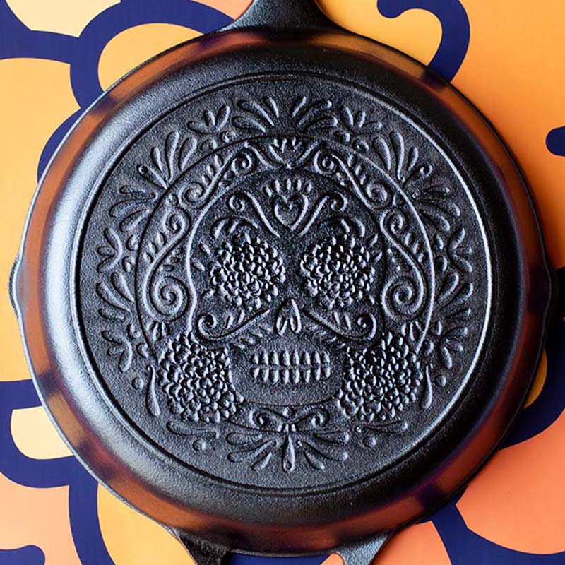 Lodge Castiron - 10.25 Inch Seasoned Cast Iron Sugar Skull Skillet - Image 3