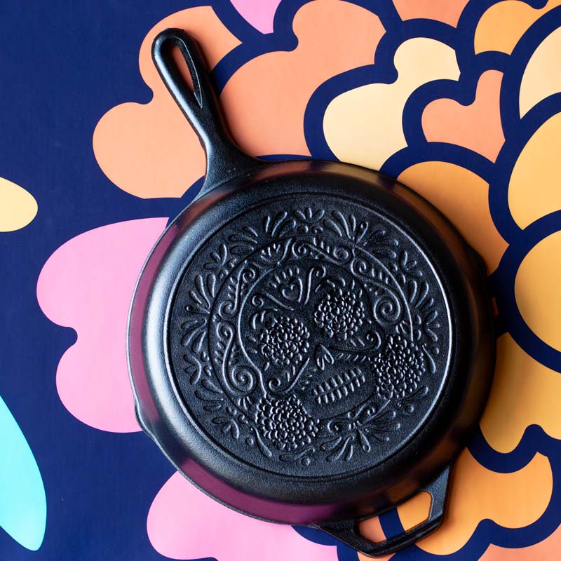 Lodge Castiron - 10.25 Inch Seasoned Cast Iron Sugar Skull Skillet - Image 2