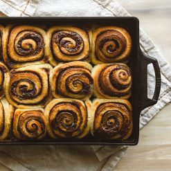 Alternative view of Lodge Castiron - Baker's Favorite Set