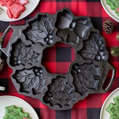 Lodge Ironware - Seasoned Cast Iron Holiday Wreath Pan