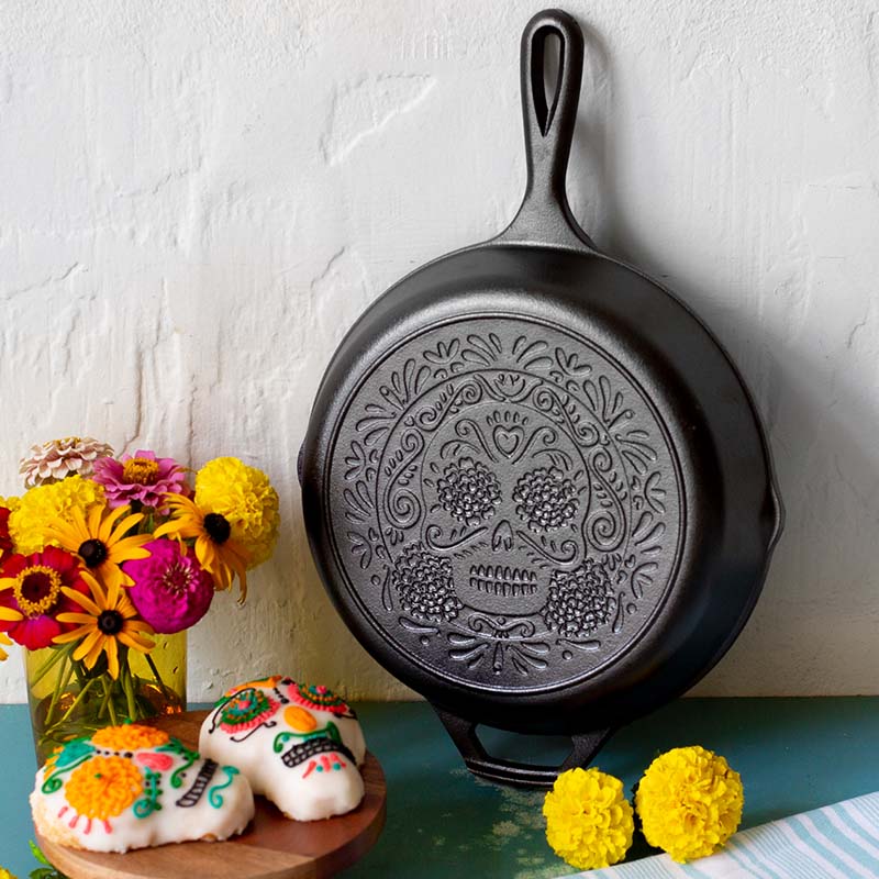 Lodge Castiron - 10.25 Inch Seasoned Cast Iron Sugar Skull Skillet