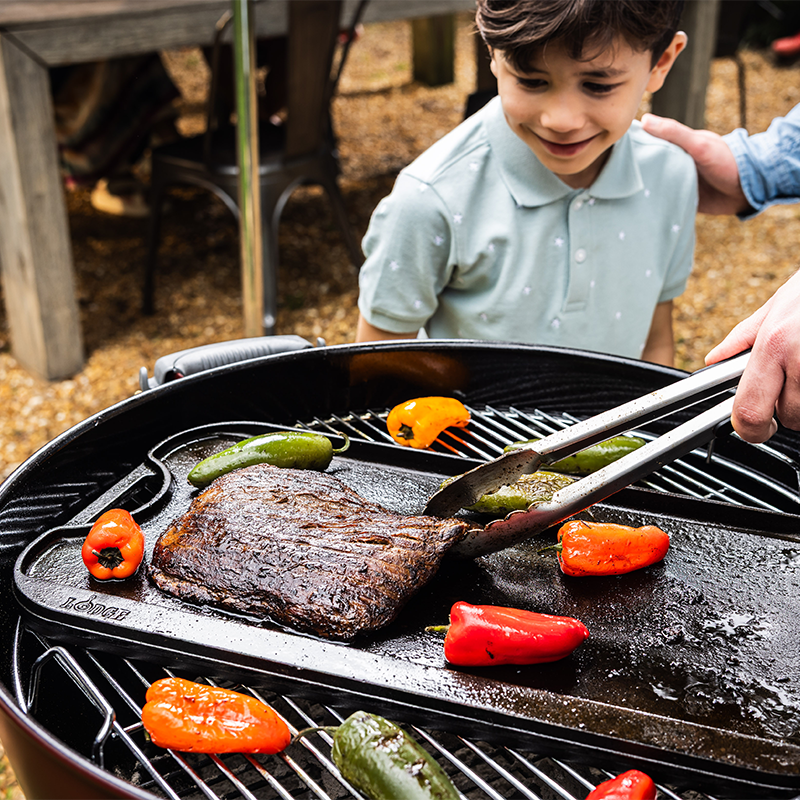 Lodge Castiron - 20 x 10.5 Inch Pro-Grid Reversible Grill/Griddle - Image 3